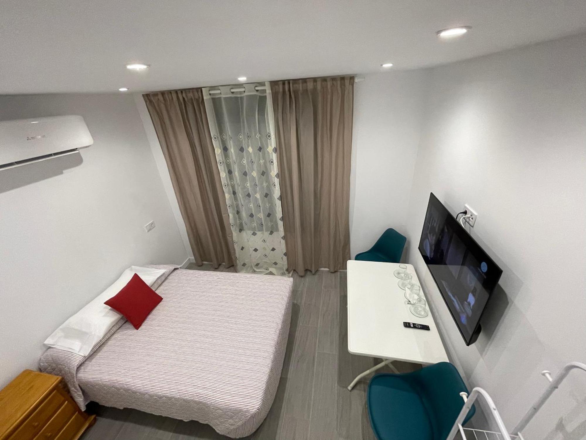 Estudios Nuevos Madrid Centro Ngoại thất bức ảnh