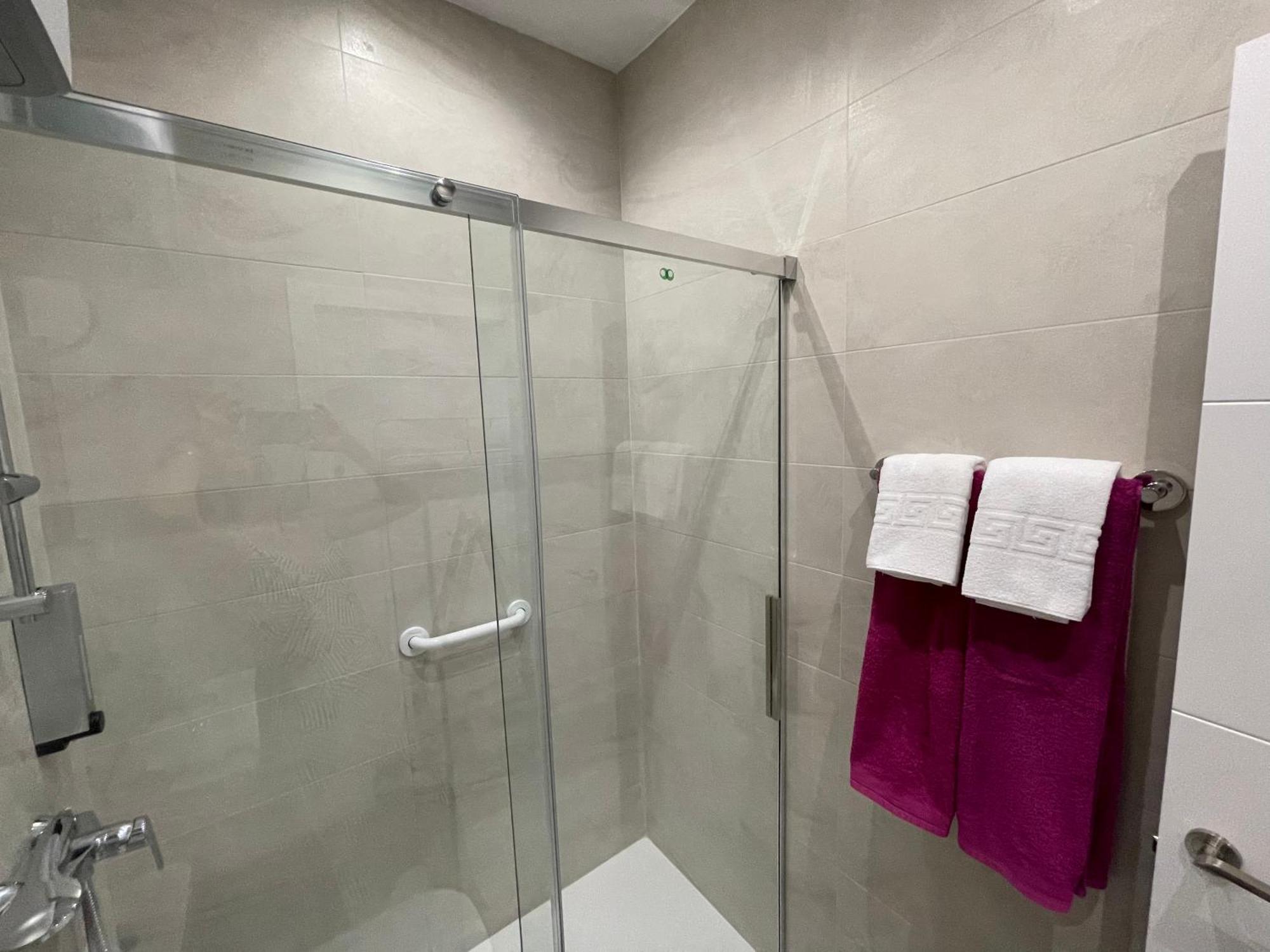 Estudios Nuevos Madrid Centro Ngoại thất bức ảnh