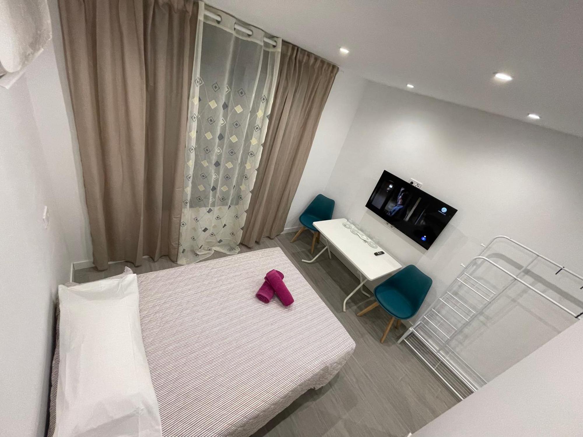 Estudios Nuevos Madrid Centro Ngoại thất bức ảnh